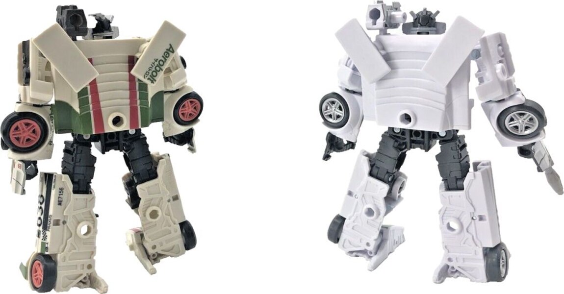 Image of G1 Wheeljack In-Hand Generations Autobots Multipack Figure (18)__scaled_600.jpg