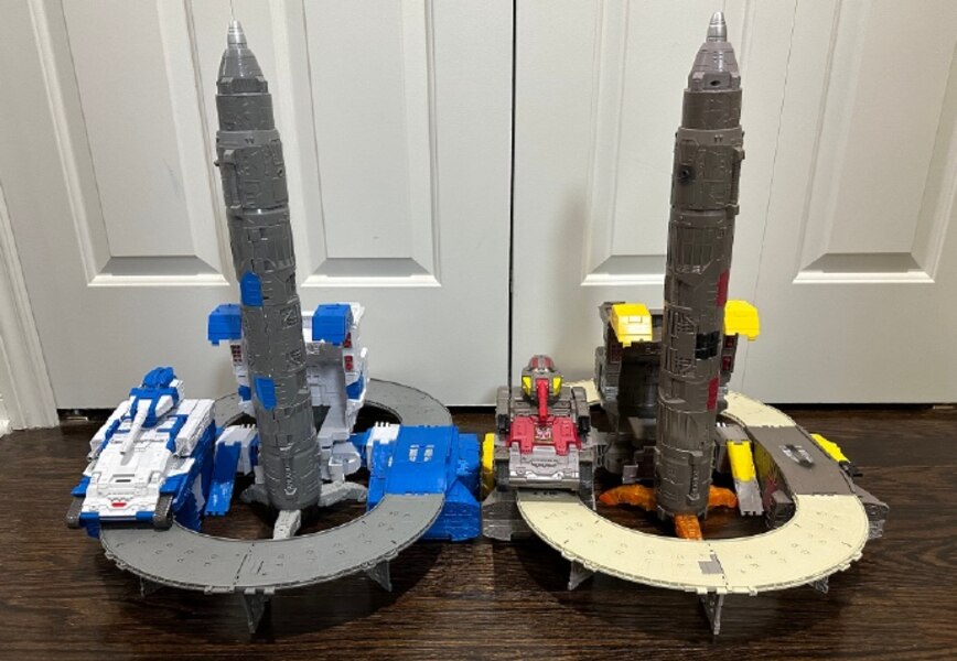 Image of Generation Selects Guardian Compared with SIEGE Omega Supreme (21)__scaled_600.jpg