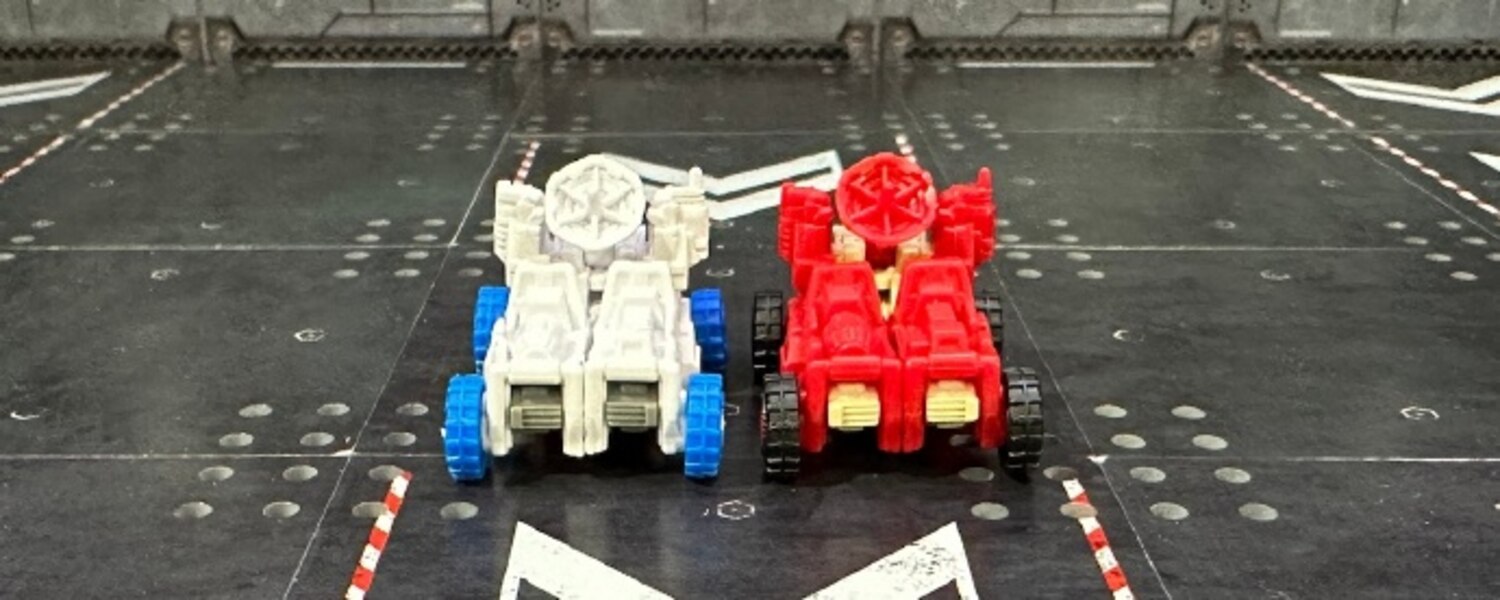 Image of Generation Selects Guardian Compared with SIEGE Omega Supreme (23)__scaled_600.jpg