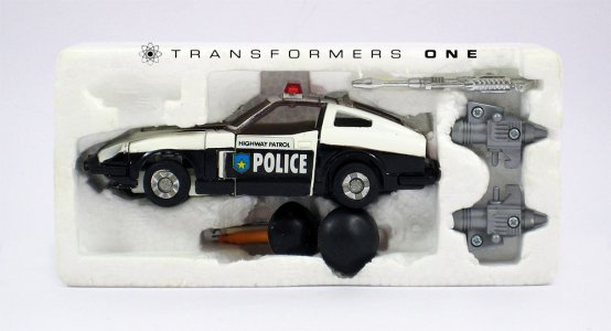 GiG Trasformer Fairlady Police 2.jpg