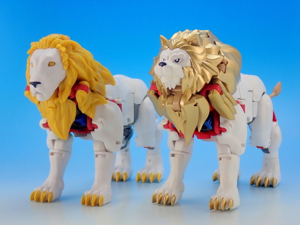 lio-convoy-40th-anniversary-figure-(18).jpg
