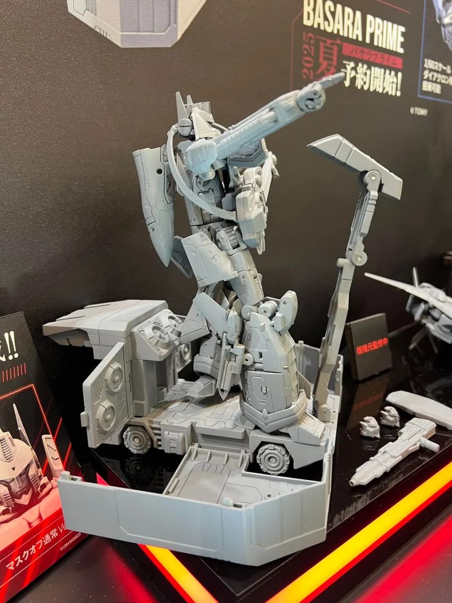 macross-7-basara-convoy-takes-the-stage-for-transformers-synergenex-series-(13).jpg