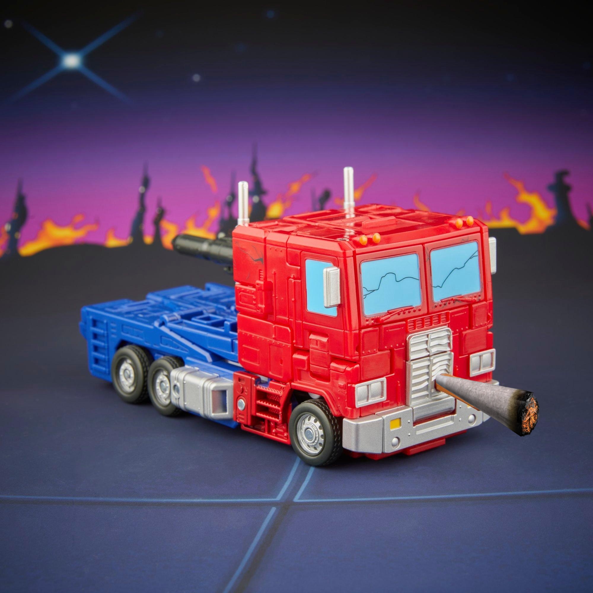 OPTIMUS PRIME SMOCKING A WEED BUNT.jpg