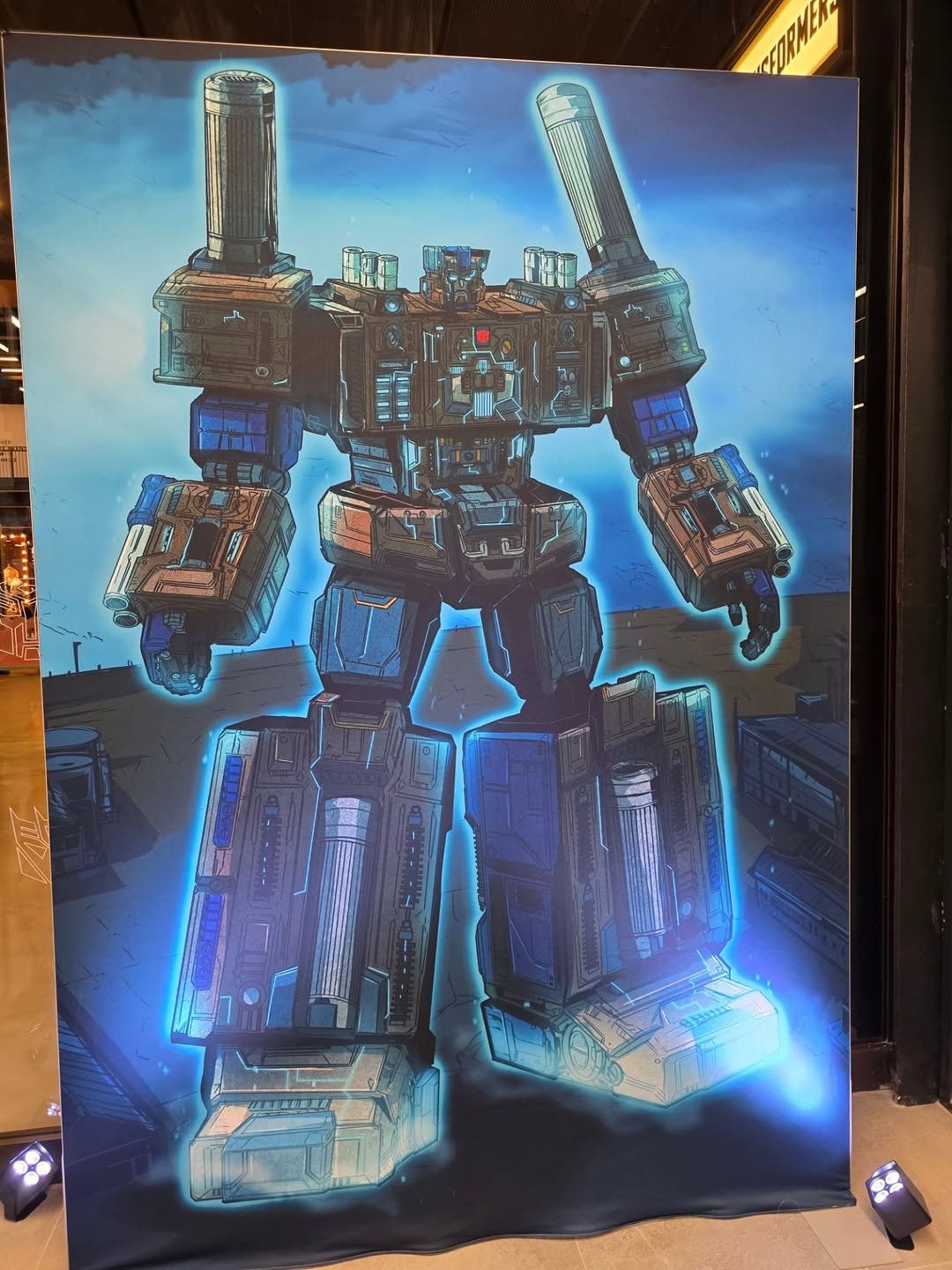 Transformers-Battersea-Titan-02.jpg