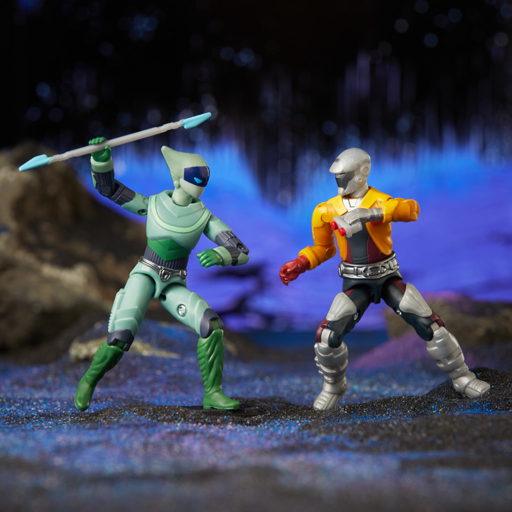TRANSFORMERS VOID RIVALS AUTOBOT JETFIRE, ZERTONIAN SOLILA, AND AGORRIAN DARAK 3.png