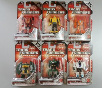 transformers_universe_legends__1628993429_2113ff6e.jpg