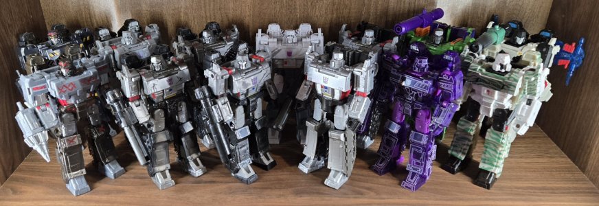 Siege-Earthrise Megatrons.jpg